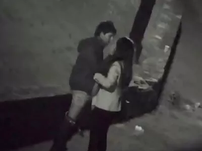 উত্তেজিত পরিচালক আয়নার কাছে স্বর্ণকেশী সঙ্গে সেক্সি বিএফ আবেগপূর্ণ যৌনতা আছে