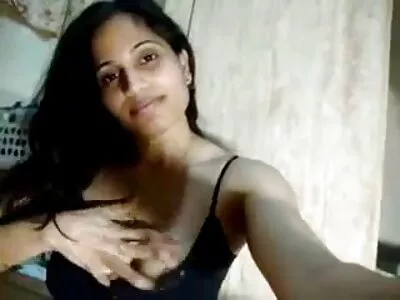 স্বর্ণকেশী bimbo পায় একটি সরস মোরগ দ্বারা পাম্প সেক্সি বিএফ বাঙালি